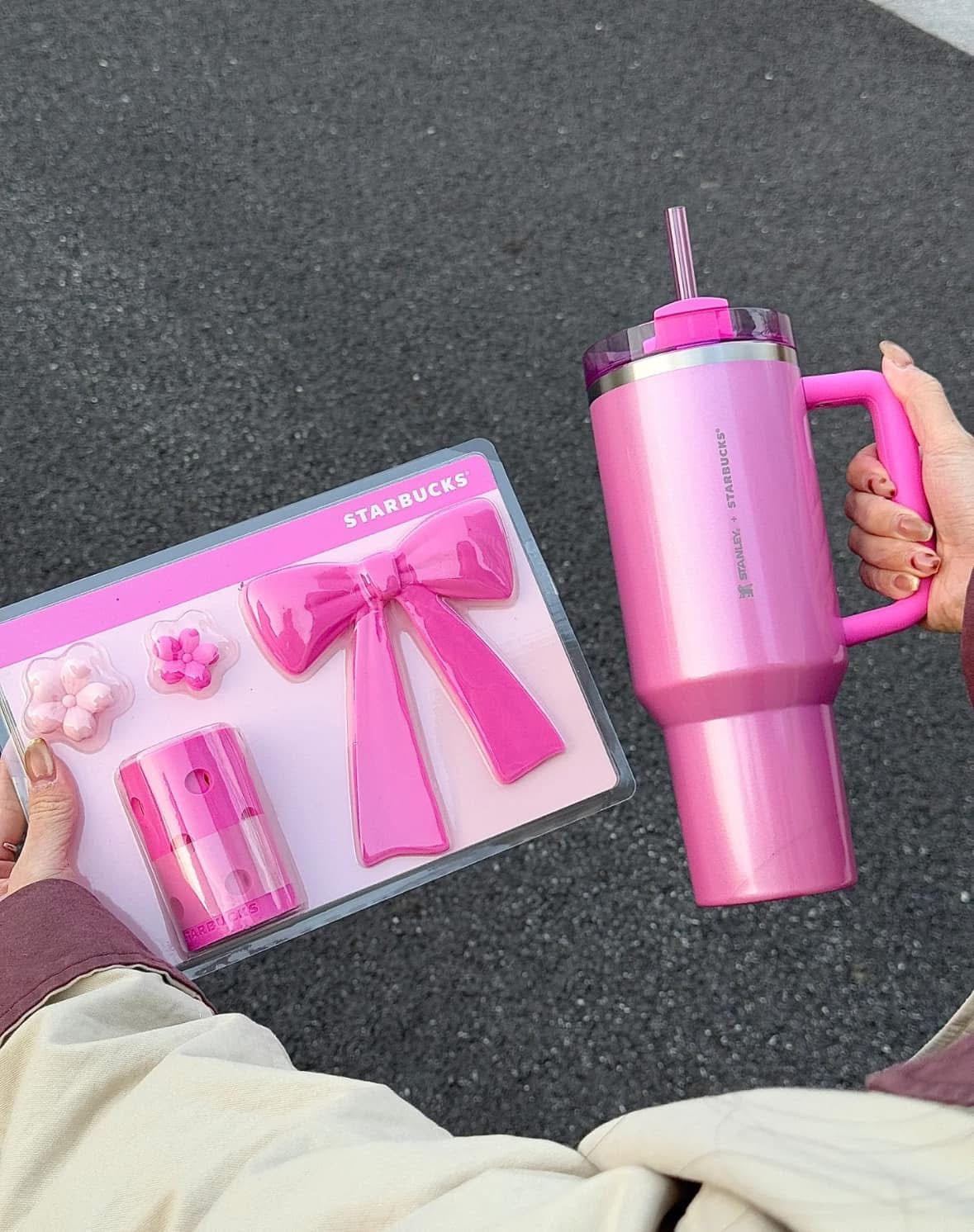 Starbucks China x Stanley 40oz Sakura Glittery Pink with accessories