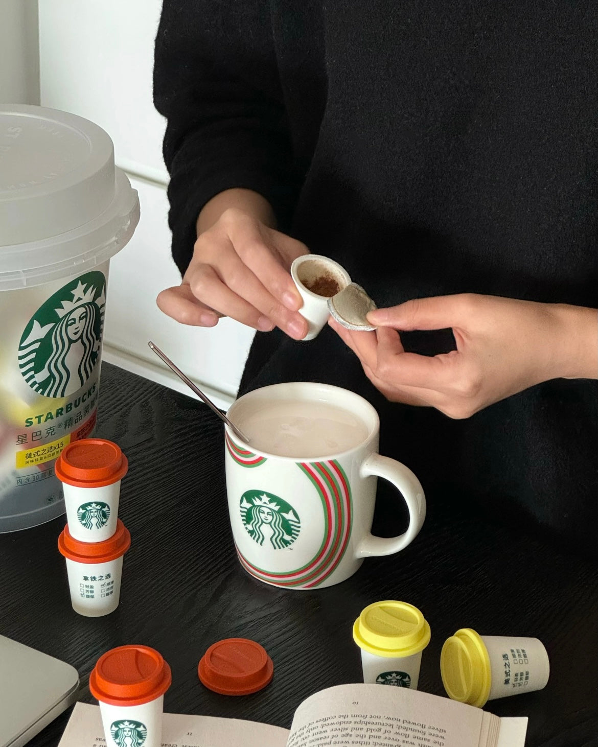 Starbucks China Mini Coffee Cup Bucket – 30 Tiny Drink Pods | Americano & Latte (READY TO SHIP)
