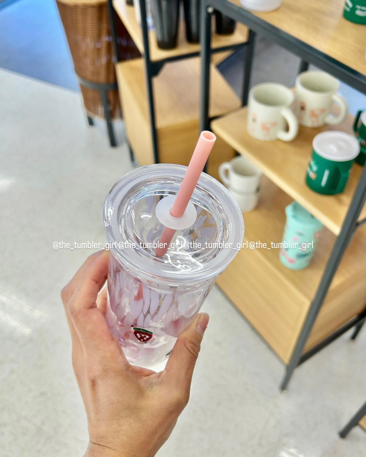 2026 US Exclusive 16oz Strawberry Pink Drink Glass Cold Cup Tumbler (READY TO SHIP)