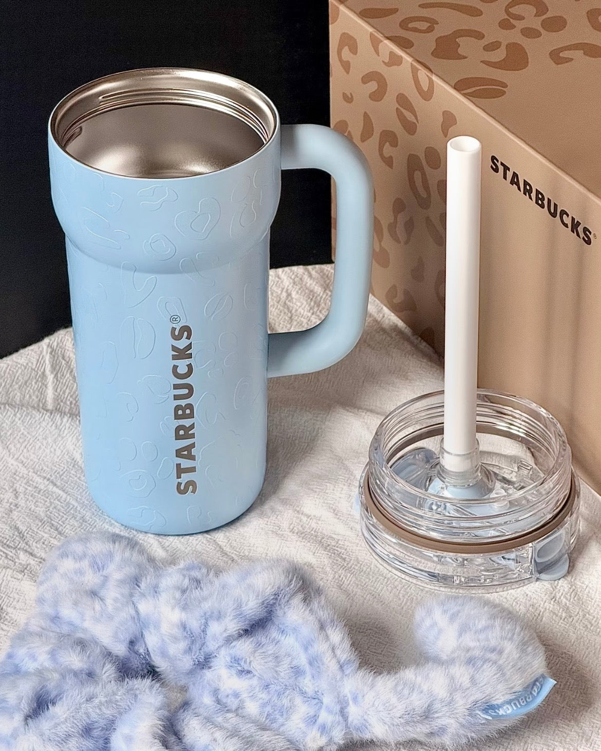 2026 China Exclusive Leopard Series 19oz Stainless Steel Tumbler With Accessories (Ships Late August)