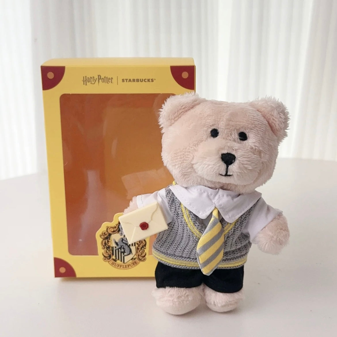 Starbucks China × Harry Potter Hufflepuff House Bear Bearista Keychain (ships end of Dec.)
