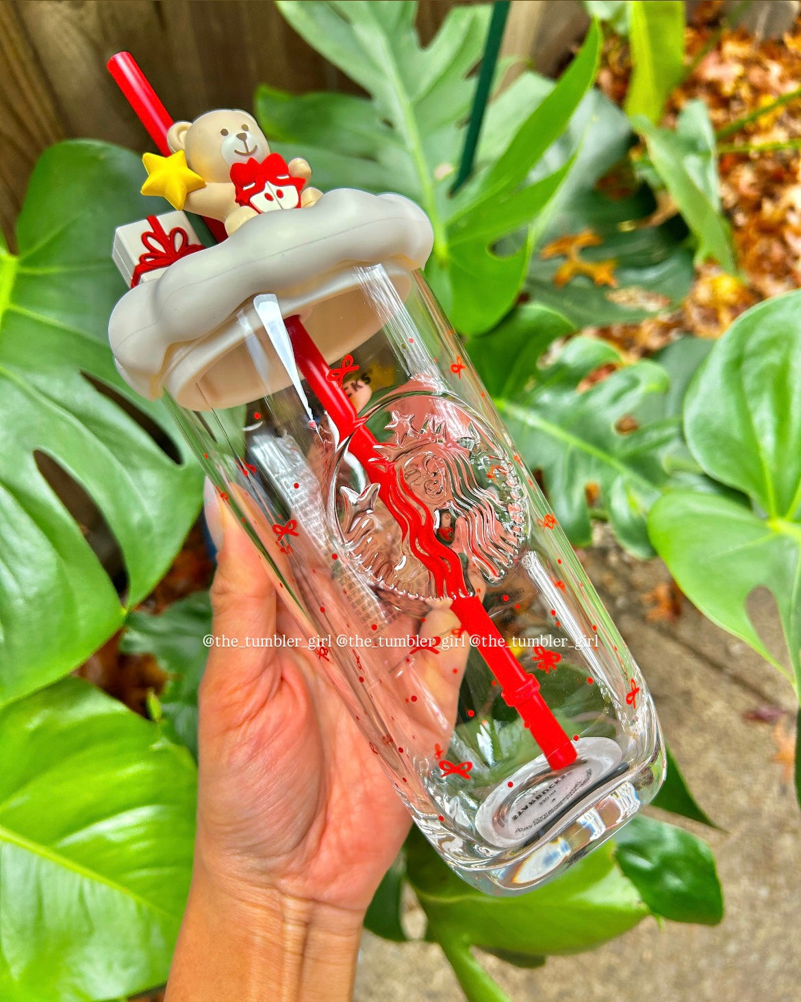 2025 China Exclusive Christmas Series 18oz Triangular-Shaped Glass Cold Cup (READY TO SHIP)