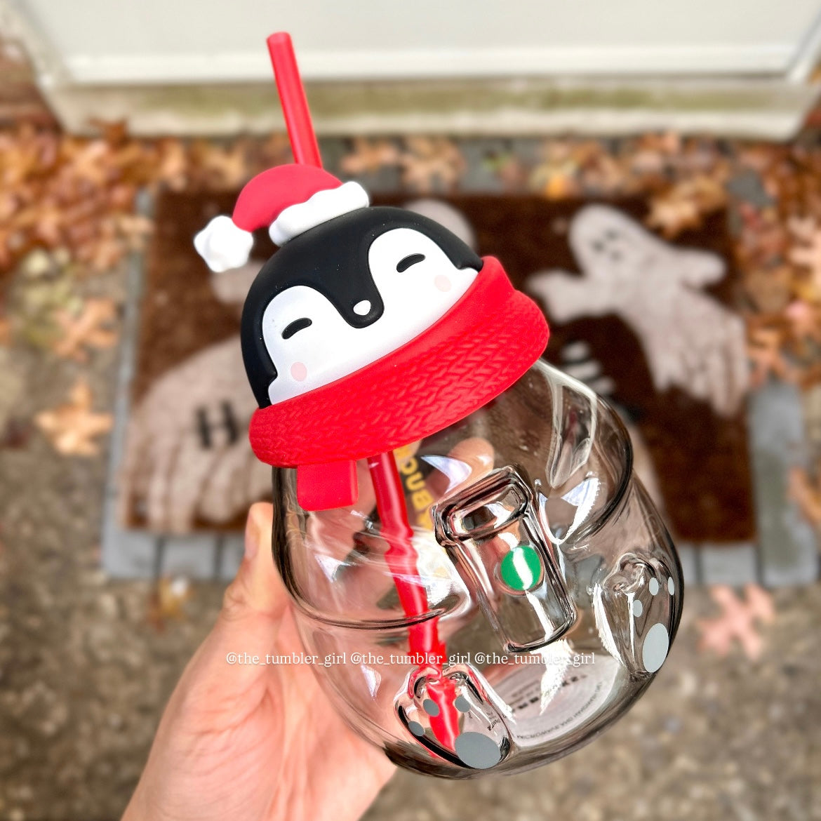 2022 China Exclusive 22oz Holiday Series Penguin Glass Cold Cup (READY TO SHIP)