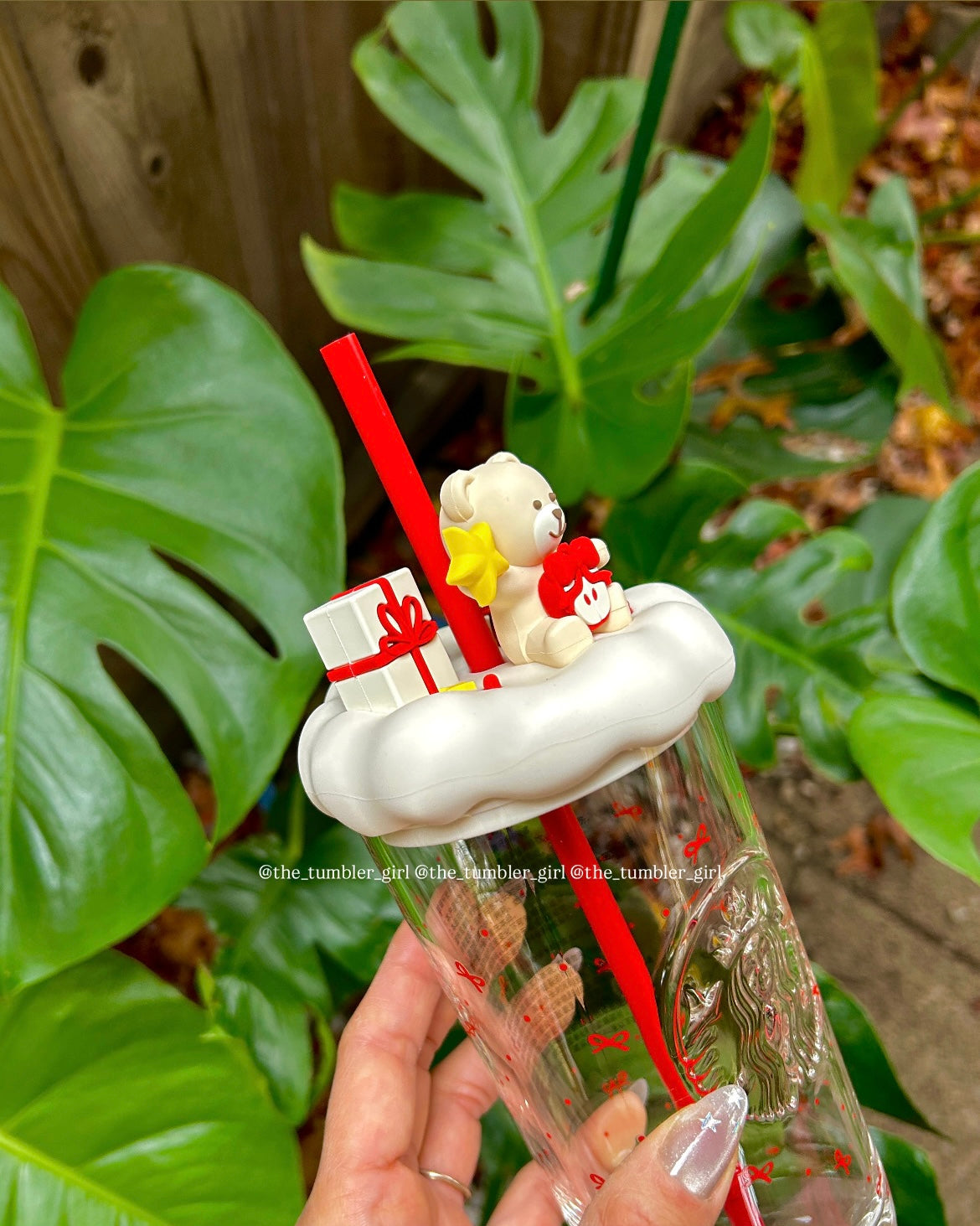 2025 China Exclusive Christmas Series 18oz Triangular-Shaped Glass Cold Cup (READY TO SHIP)
