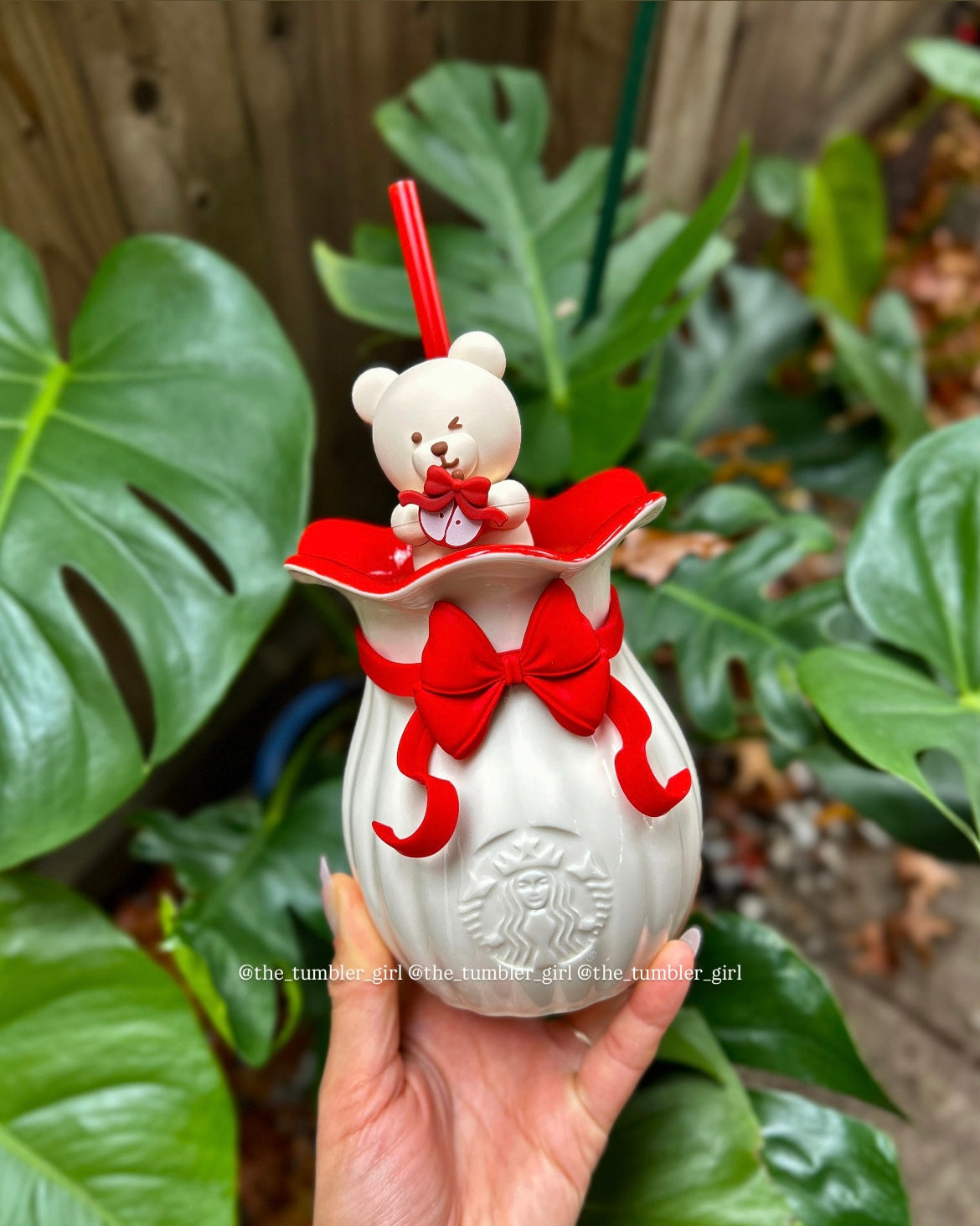 Starbucks China 2025 Holiday 14oz Bear Ceramic Cup with Red Bow (READY TO SHIP)