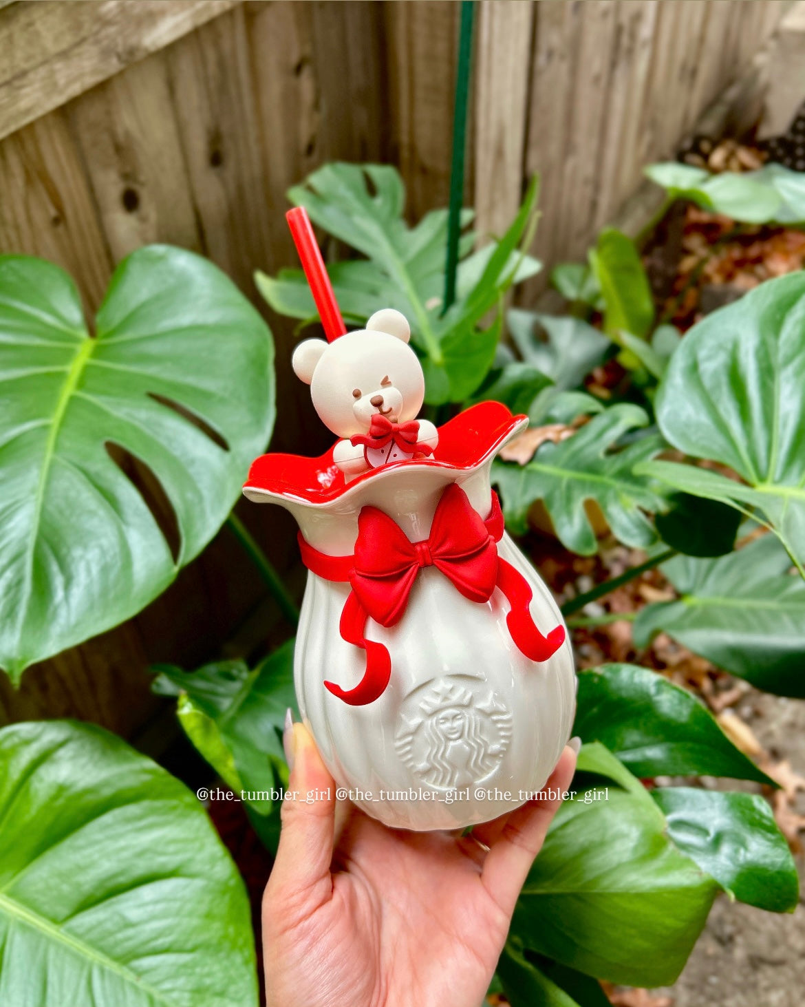 Starbucks China 2025 Holiday 14oz Bear Ceramic Cup with Red Bow (READY TO SHIP)