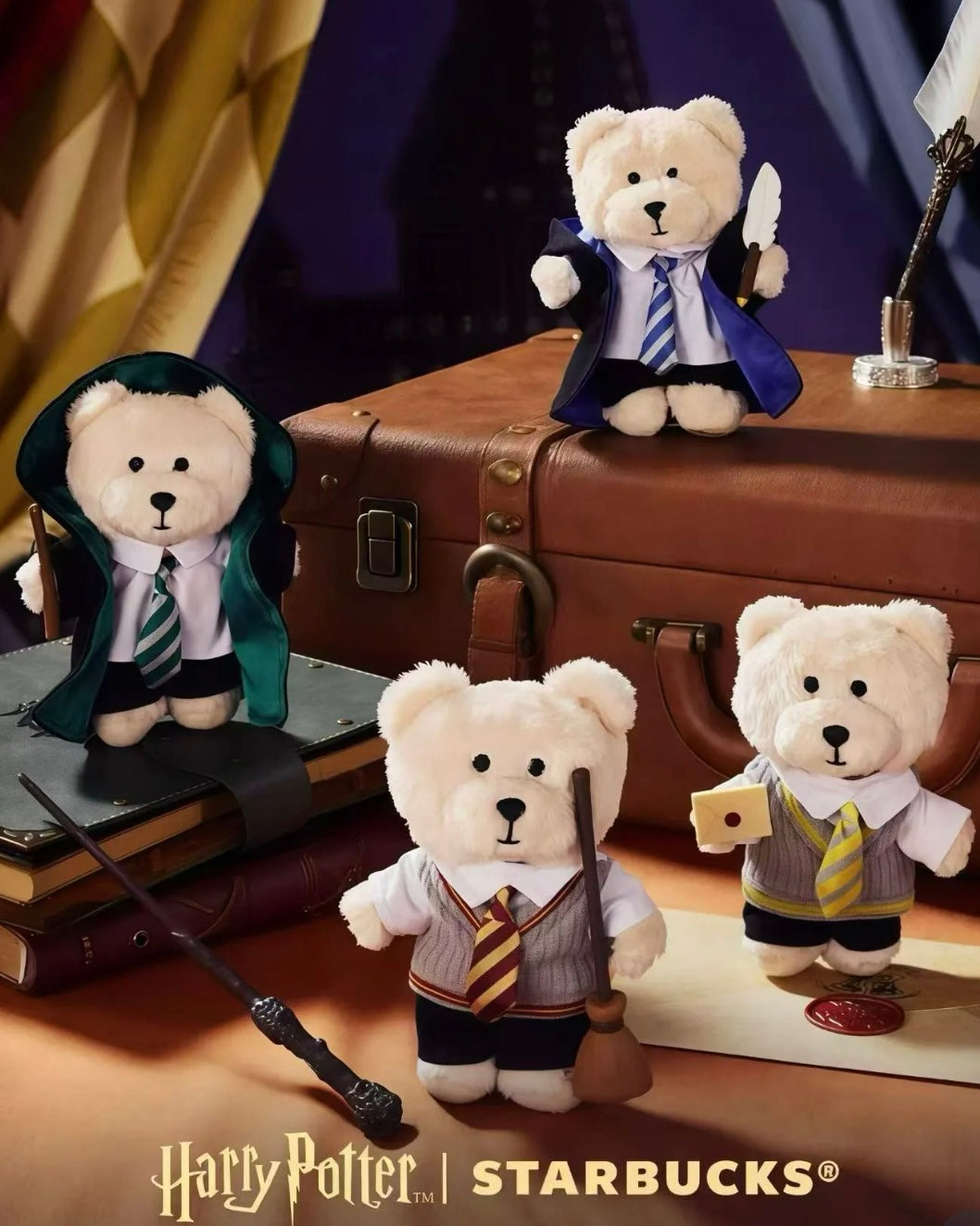 Starbucks China × Harry Potter Slytherin House Bear Bearista Keychain (ships end of Dec.)