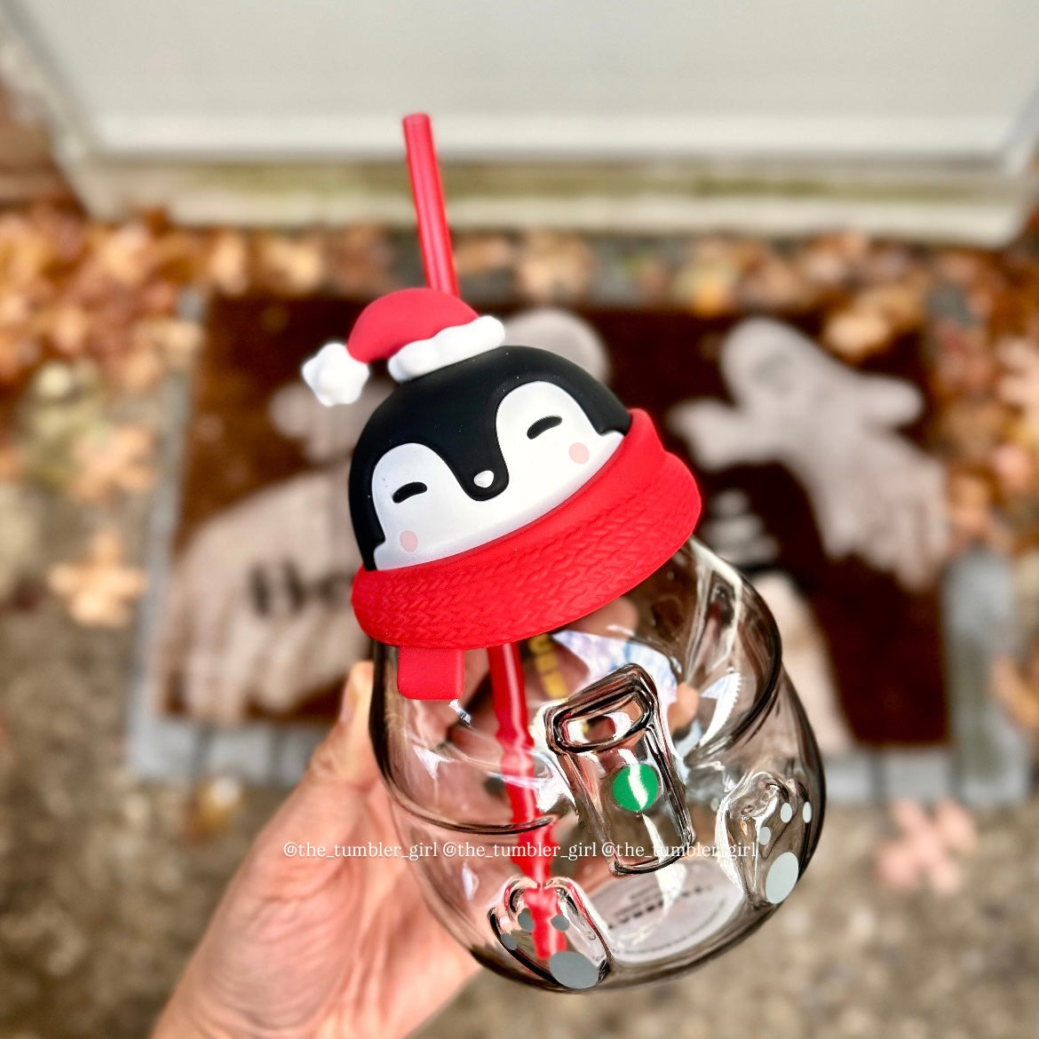 2022 China Exclusive 22oz Holiday Series Penguin Glass Cold Cup (READY TO SHIP)