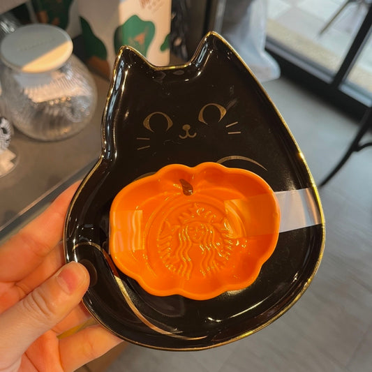 Starbucks Taiwan Black Cat & Pumpkin Snack Plate Set (ships late March)
