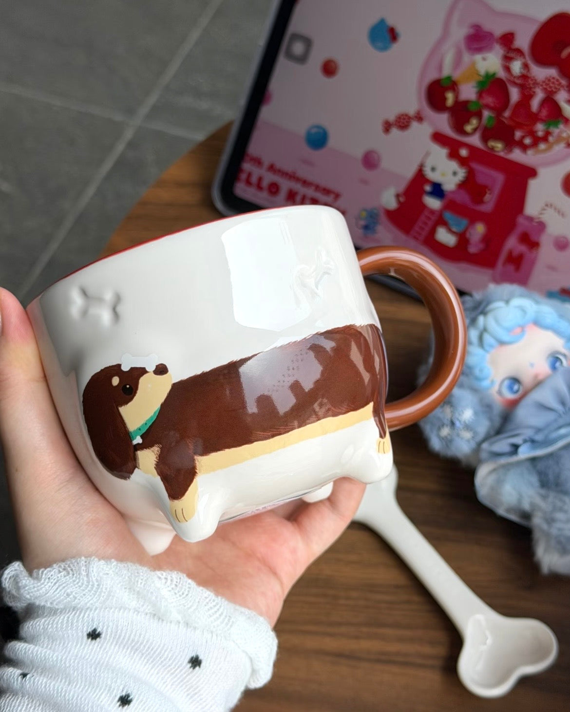 Starbucks China 2026 Paws Series 13oz Dachshund Shaped Ceramic Mug With Stirrer