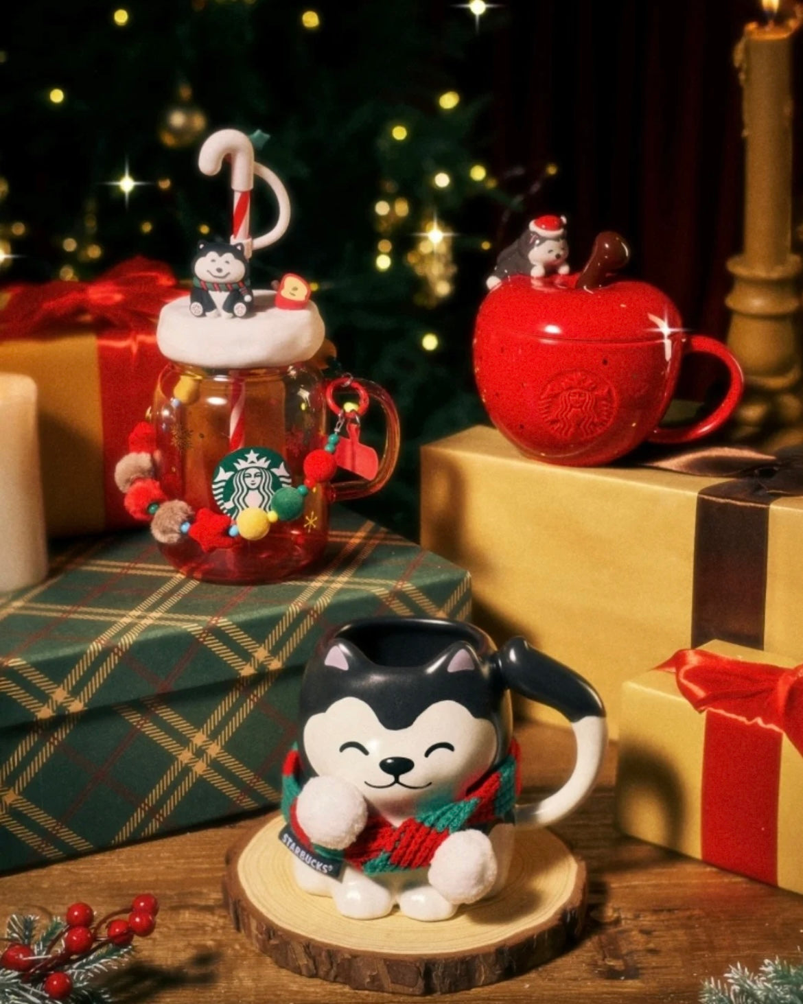 Starbucks China Christmas 20oz Glass Cup with Charm (PRE-ORDER)