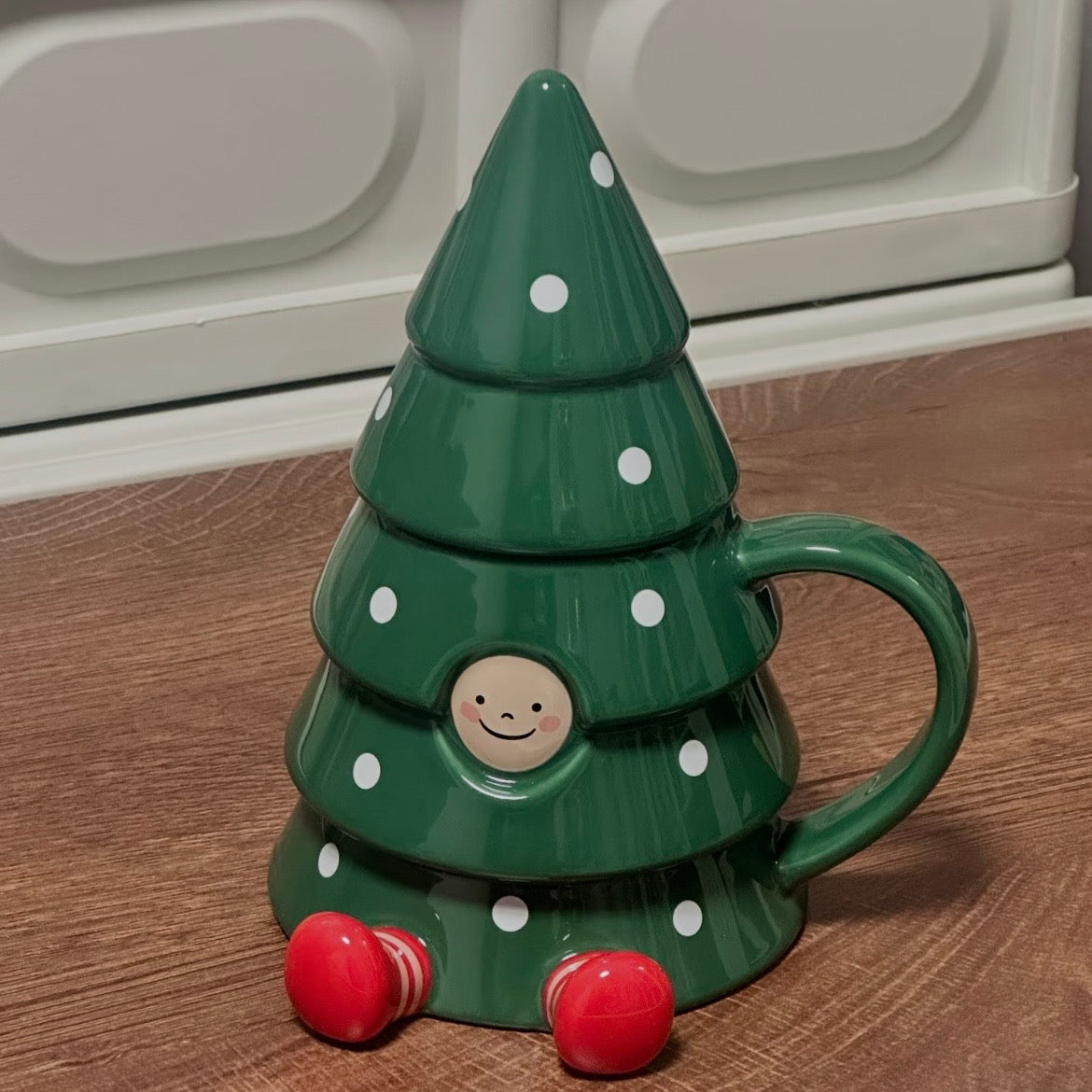 Starbucks Taiwan Christmas Tree Mug 10oz (ships late March)