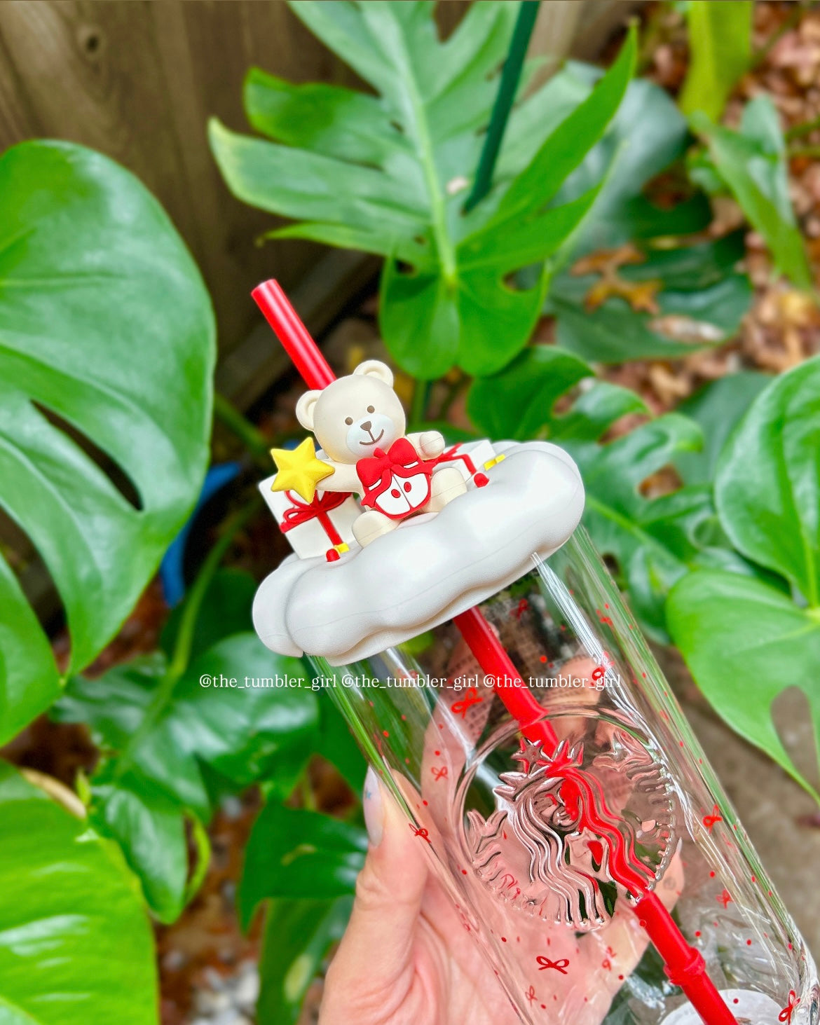 2025 China Exclusive Christmas Series 18oz Triangular-Shaped Glass Cold Cup (READY TO SHIP)