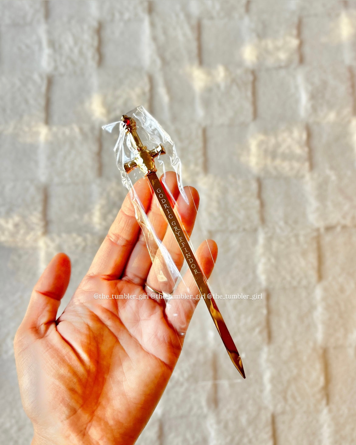 Starbucks China x Harry Potter Gryffindor Temperature-Activated Mug 12oz + Stirring Stick (READY TO SHIP)