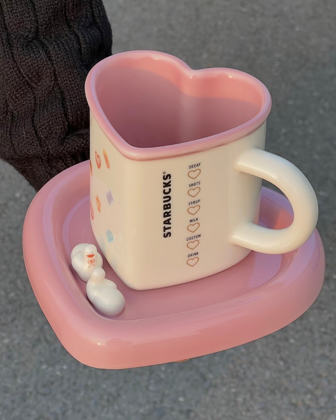 Starbucks China Valentine’s Heart Shape 12oz Mug & Plate Set (READY TO SHIP)